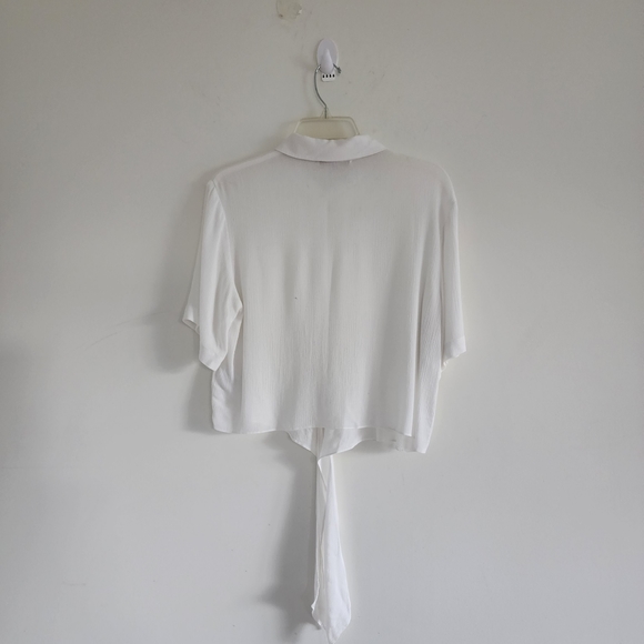 WAYF White Collared Button Front Bottom Tie Short Sleeve Shirt Size Med - Picture 4 of 6